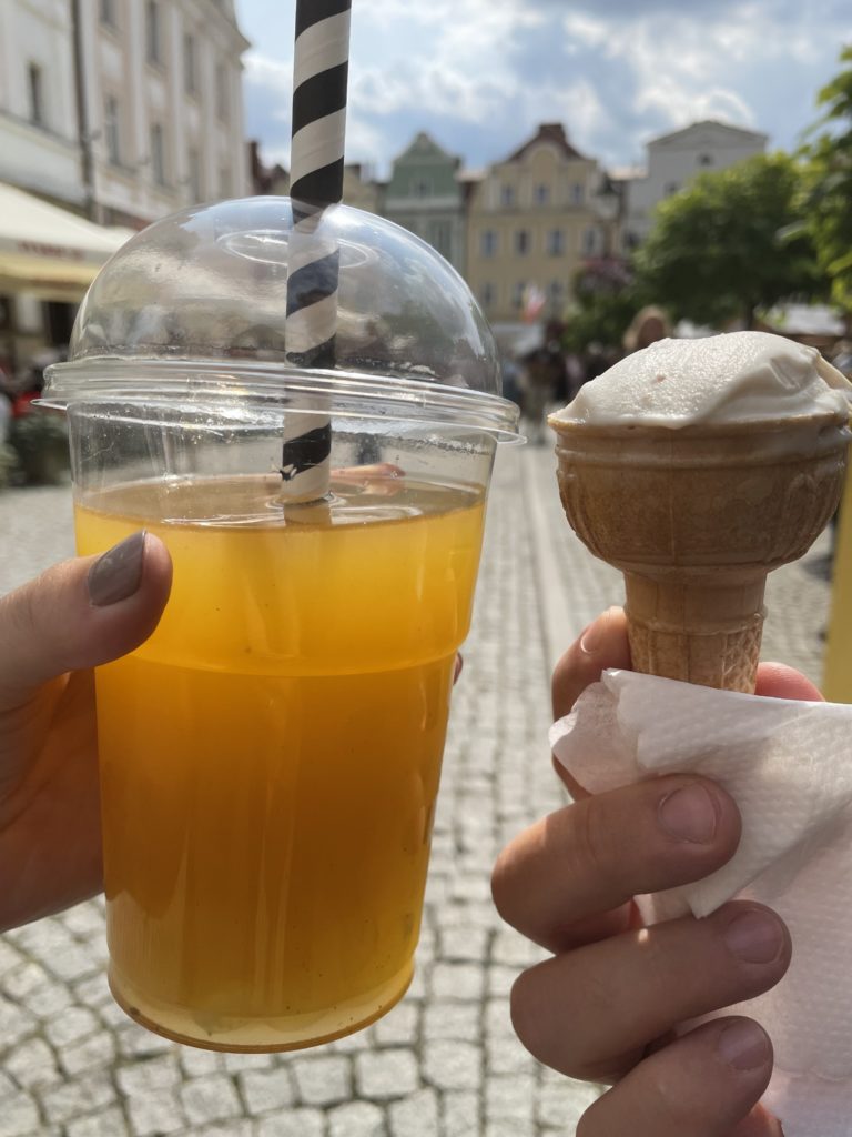 ジュースとアイス