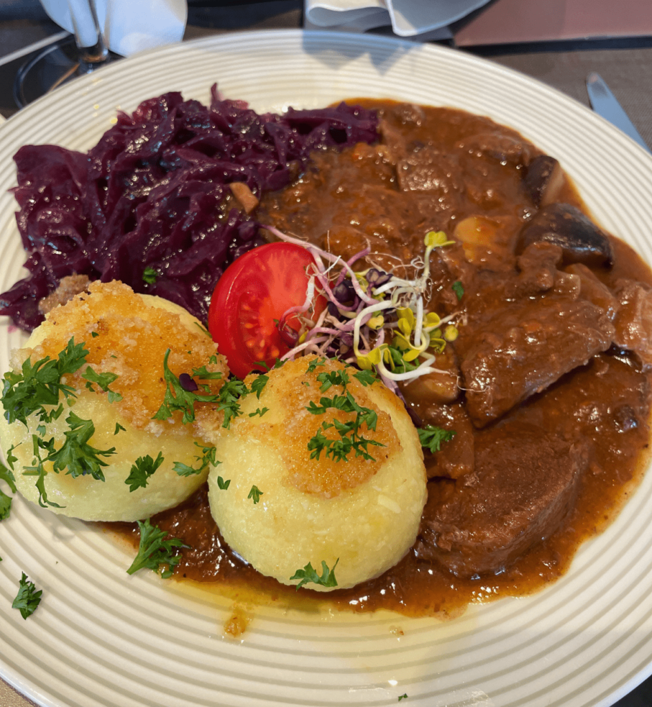 ドイツの定番料理グラーシュ