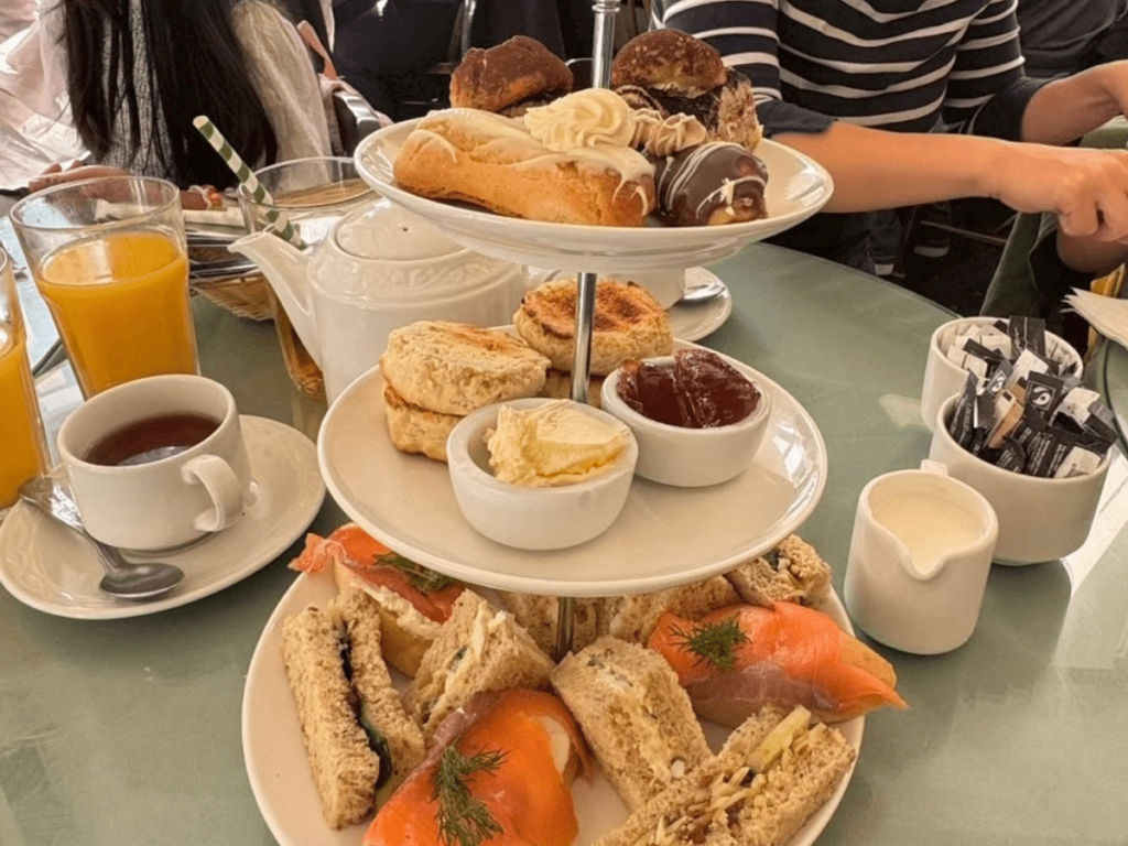 ロンドンアフタヌーンティー